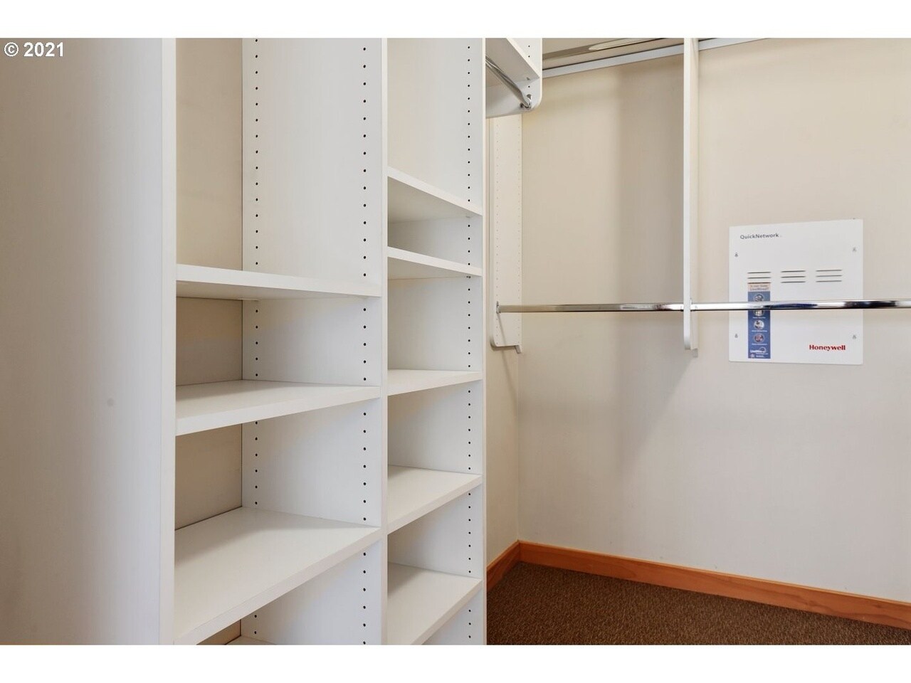 Walk-in closet - 1255 NW 9th Ave