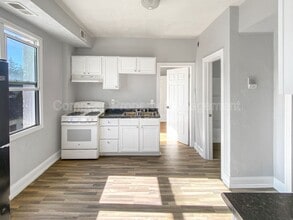 Building Photo - 812 Butterworth St SW