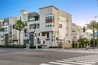 Building Photo - 1102 S Urbana St