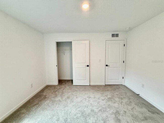 Building Photo - 5745 Helmsman Ct
