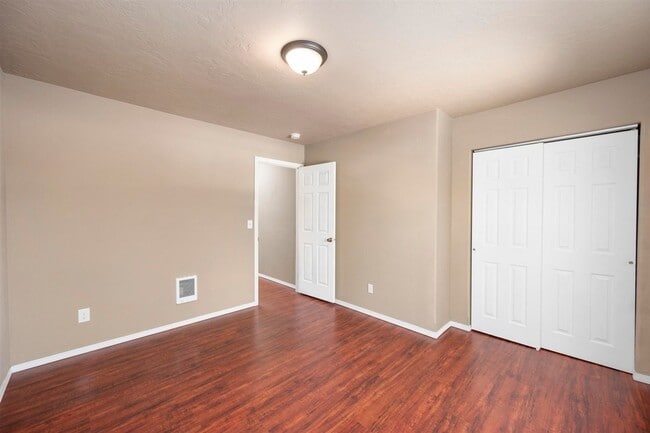 Building Photo - W Shannon Duplex