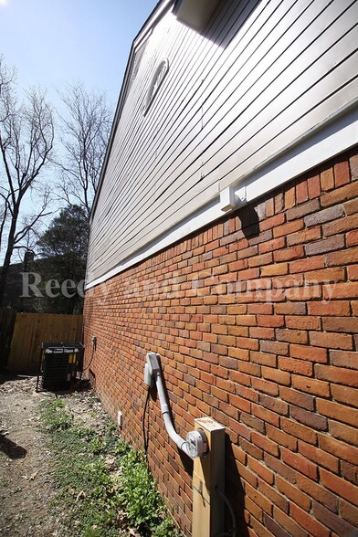 Building Photo - 6305 Kirby Downs Dr