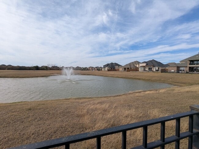 Building Photo - 7147 Playa Nte. Dr