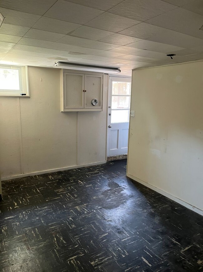 Building Photo - Spacious 3-Bedroom Towson Townhome with Of...