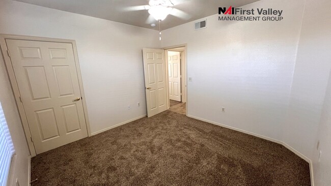 Building Photo - **Move In Special Half off first months re...