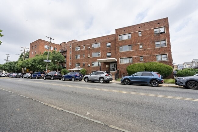 Building Photo - 204 Woodcliff Ave