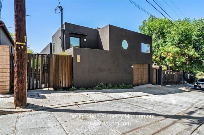 Building Photo - 3181 Verdugo Pl