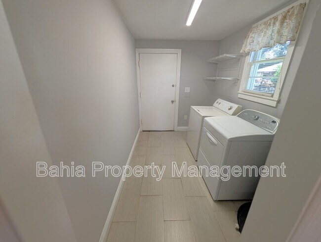 Building Photo - 3702 N 12th St