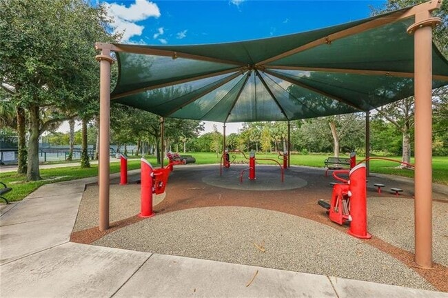 Building Photo - 2801 N Palm Aire Dr