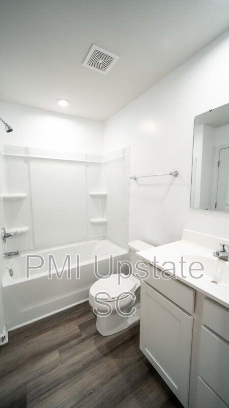 Building Photo - 226 Coldwater Creek Ct
