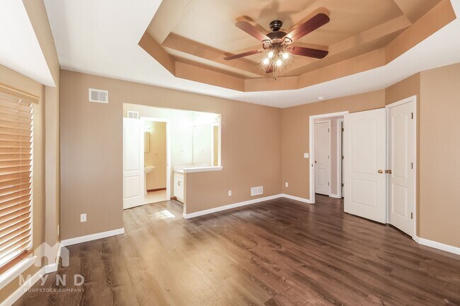 Building Photo - 911 McIntosh Cir