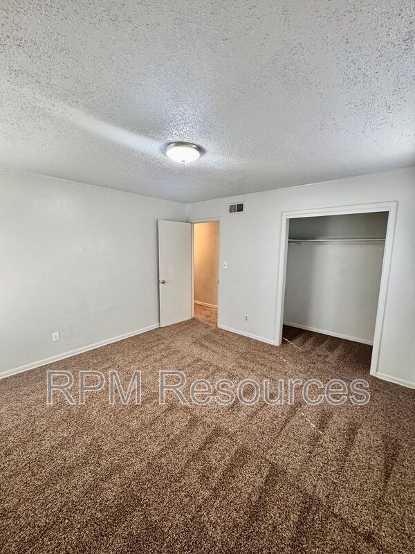 Building Photo - 4416 NW 44th St