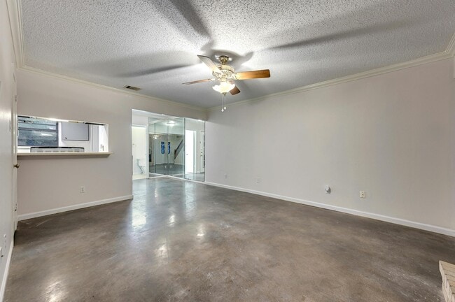 Building Photo - 8400 Jamestown Dr