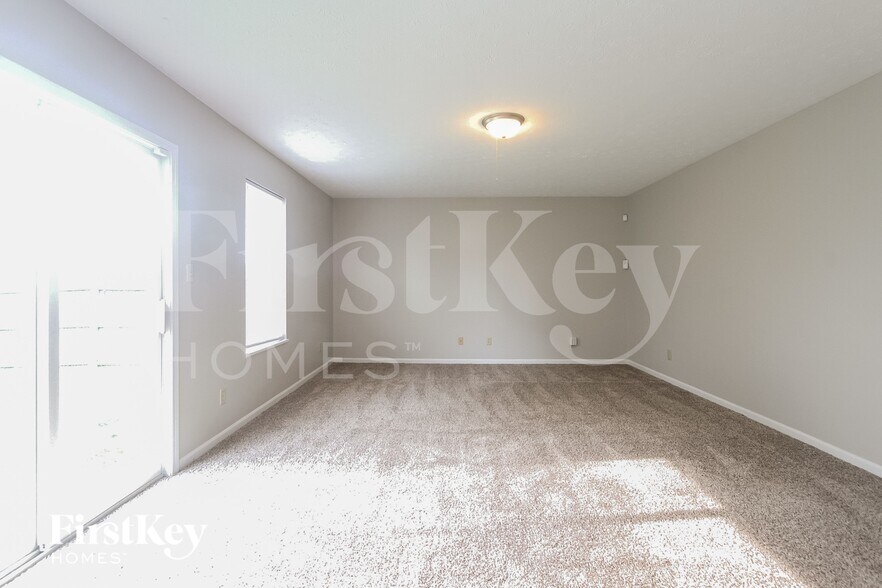 Building Photo - 6452 Decatur Commons