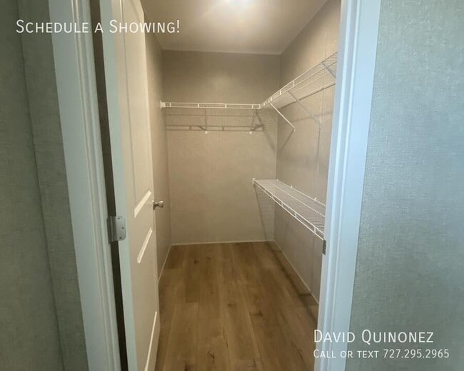 Building Photo - 514 Murray-