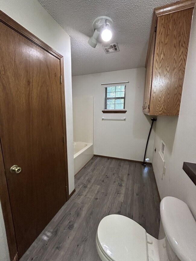 Building Photo - 7083 SE 66th Terrace