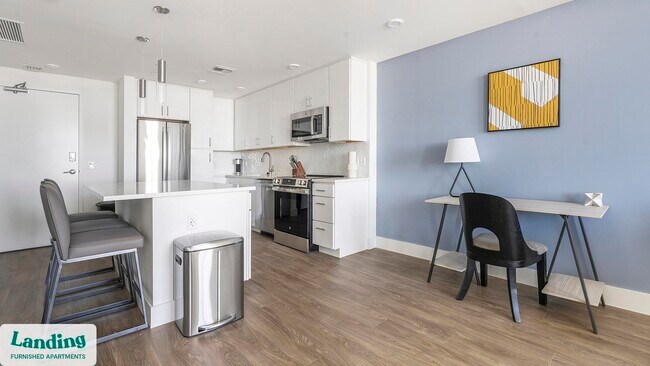 Building Photo - 1950 Mayfair St