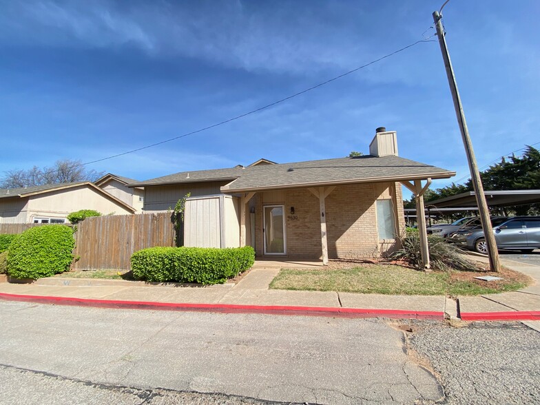 Building Photo - 9630 Hefner Village Blvd