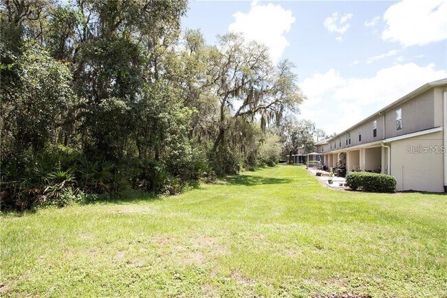 Building Photo - 15816 Fishhawk View Dr
