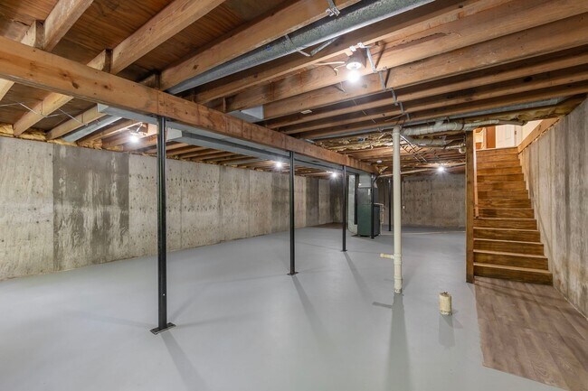 Building Photo - Charming Home In Jackson