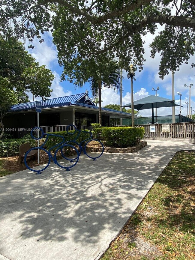 Building Photo - 1855 NE 121st St