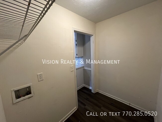 Building Photo - 153 Carroll Cir