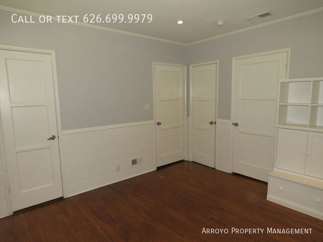 Building Photo - 1212 N Story Pl