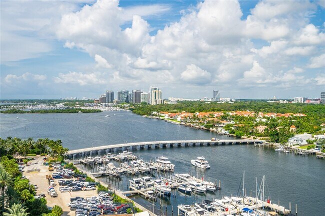 Building Photo - 3 Grove Isle Dr