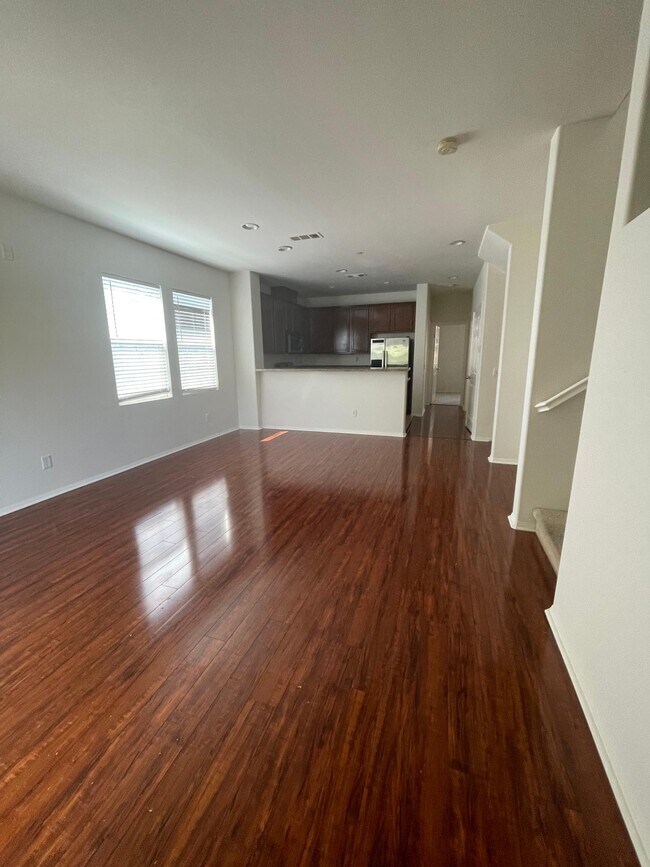 Building Photo - 10598 Acacia Ln