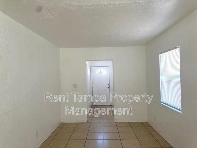 Building Photo - 626 31st St S