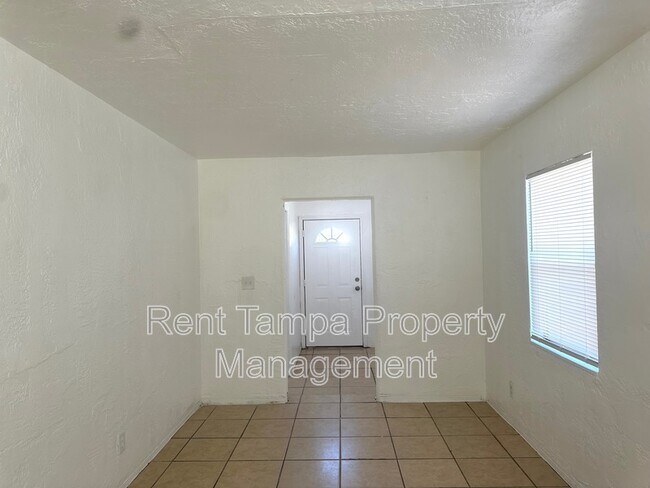 Building Photo - 626 31st St S