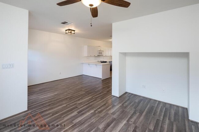 Building Photo - 91-1081 Kaileolea Drive - 2E4