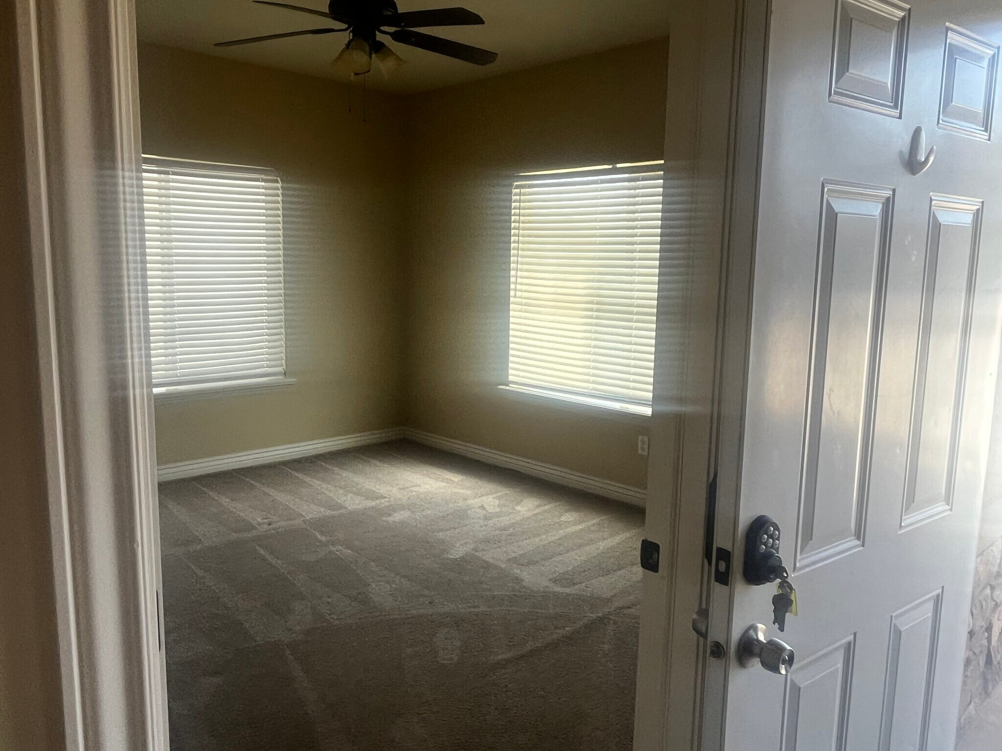 Building Photo - 576 W 1045 N