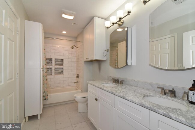 Building Photo - 20301 Beechwood Terrace