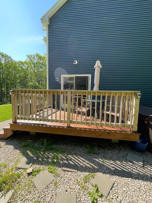 Building Photo - 7 Browns Freehold