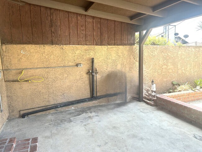 Building Photo - 12712 Downey Ave