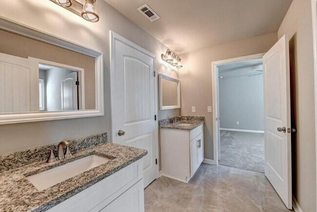 Building Photo - 1925 Alcovy Trails Dr SE