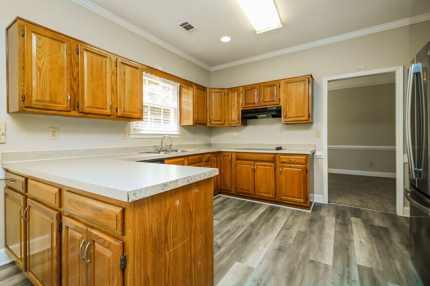 Building Photo - 1052 Laurel Valley Dr SW