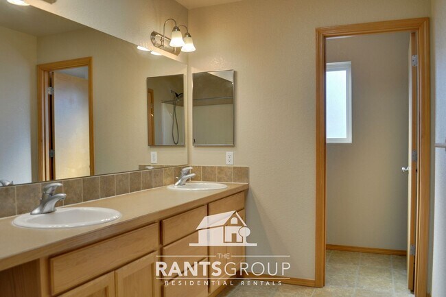 Building Photo - Low maintenance yard!