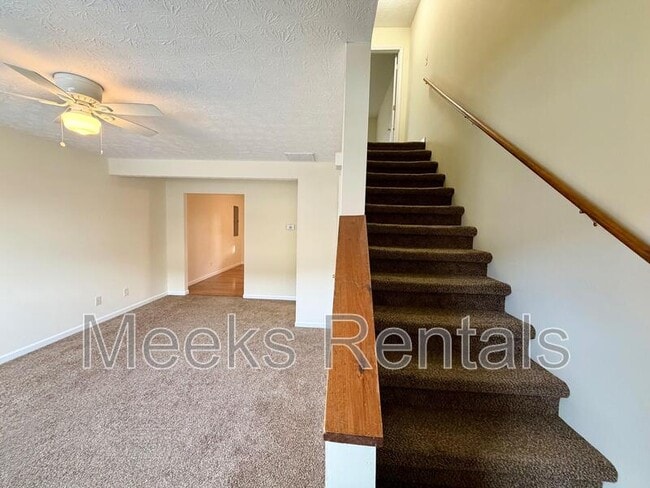 Building Photo - 166 Mt Vernon Ln