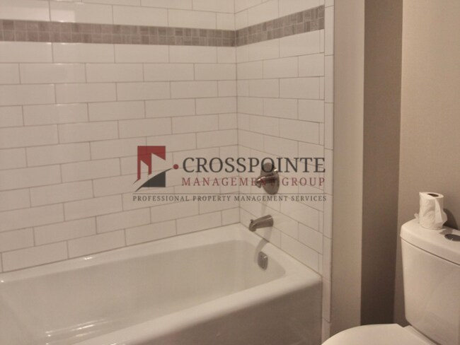 Building Photo - Edinburgh 4510/4512