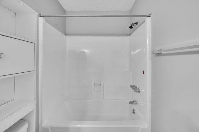 Building Photo - 212 Trailway Cir