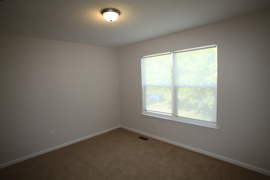 Building Photo - 808 Greene St