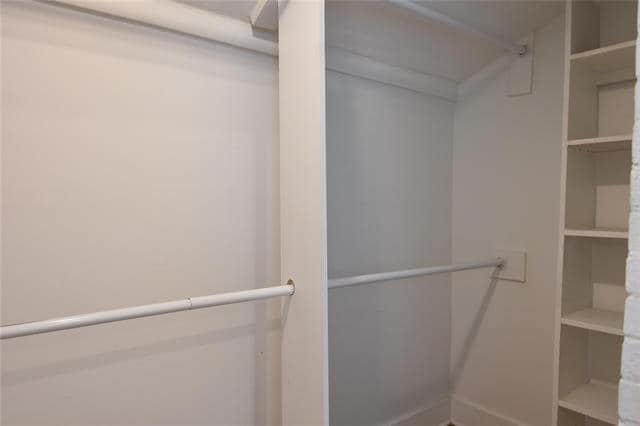 Building Photo - 1102 Elmhurst Pl
