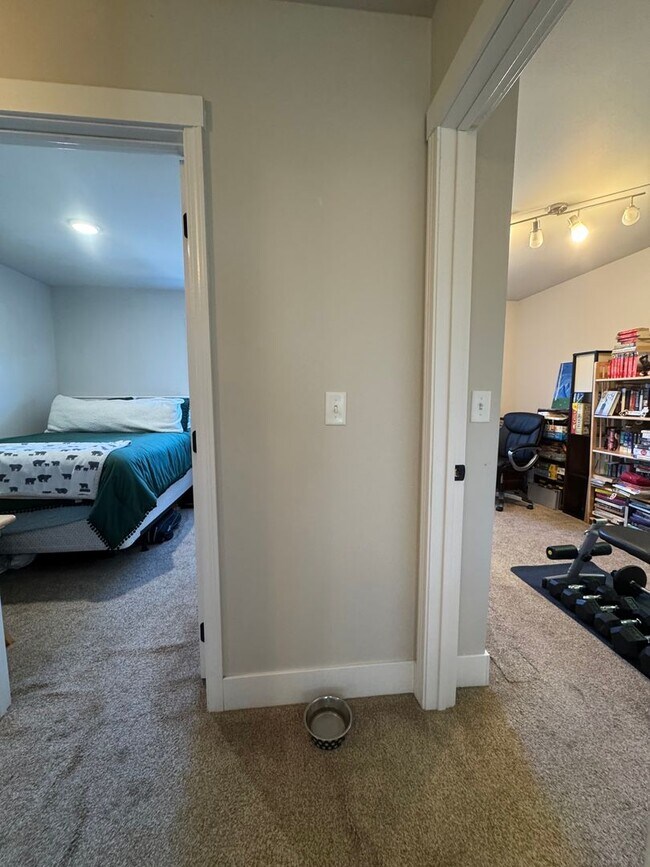 Building Photo - 3-Bed, 3-Bath Home for Lease w/ Rooftop De...