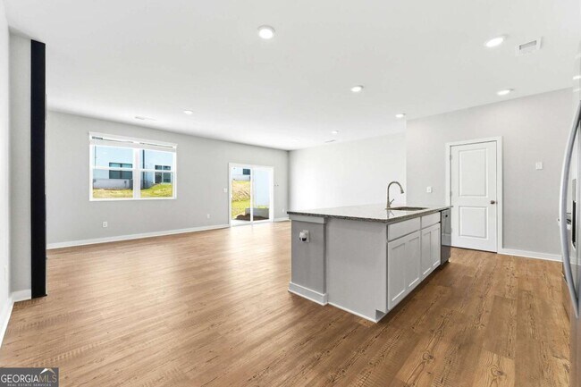 Building Photo - 1905 Westwind St