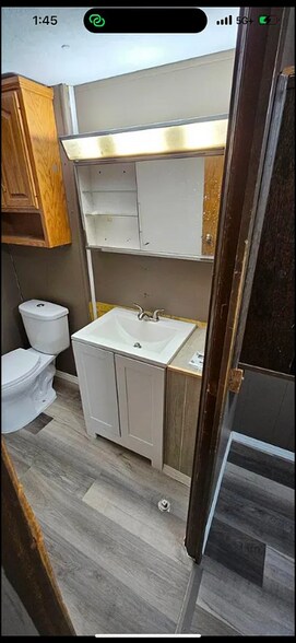 Building Photo - 4720 Ellsworth Ln