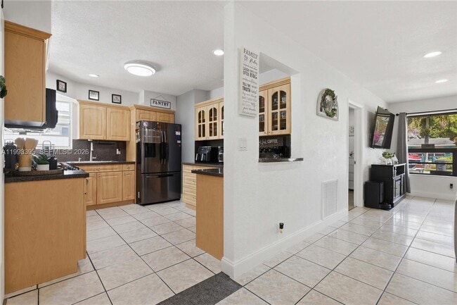 Building Photo - 7390 Cleveland St