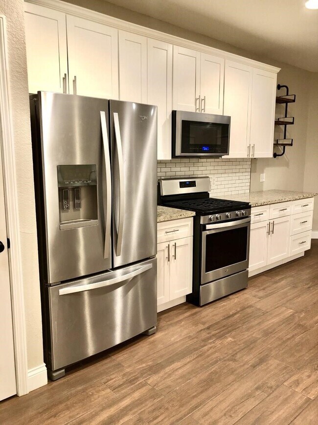 Building Photo - 6315 Canyon Rock Way