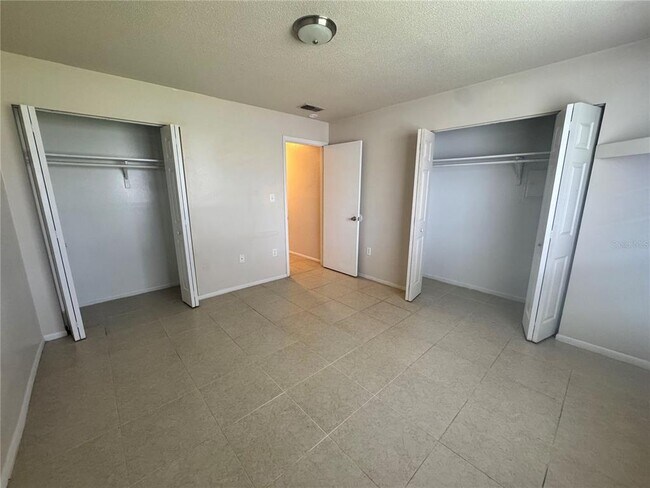Building Photo - 2744 Botts Landing Rd